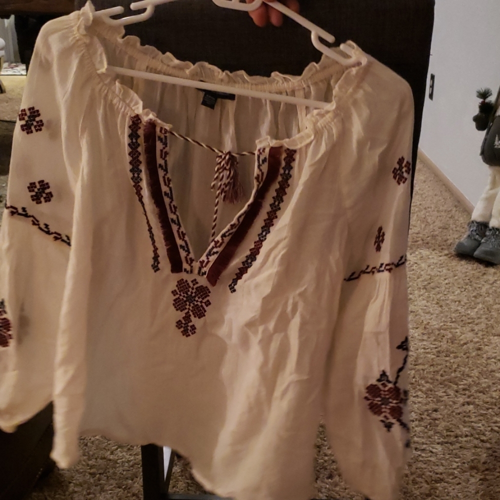 American Eagle top